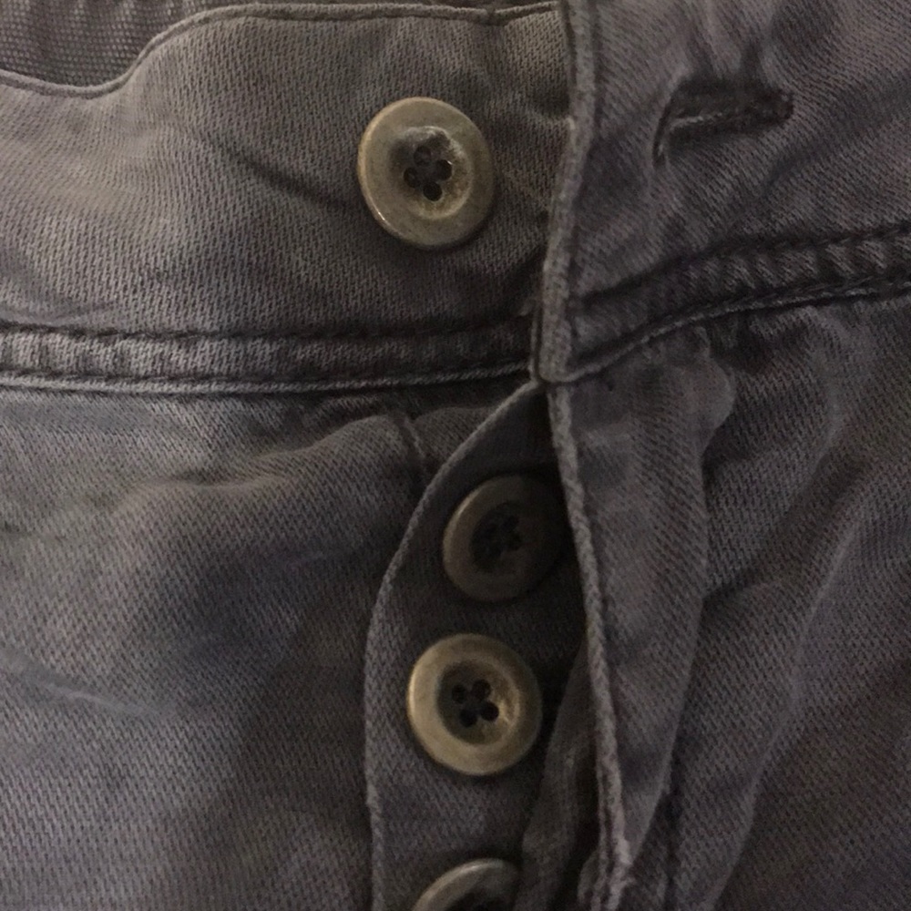 Women’s Shorts - Picture 3 of 4